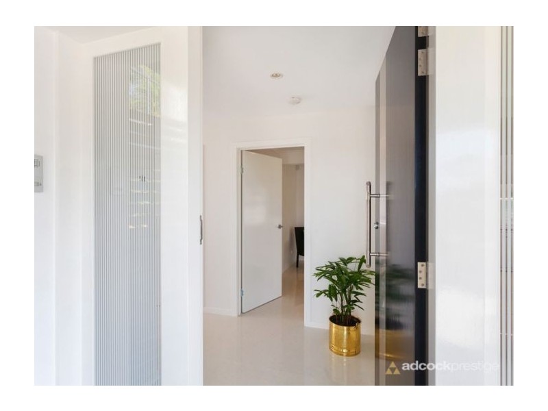 16 Paisley Street, Toowong QLD 4066