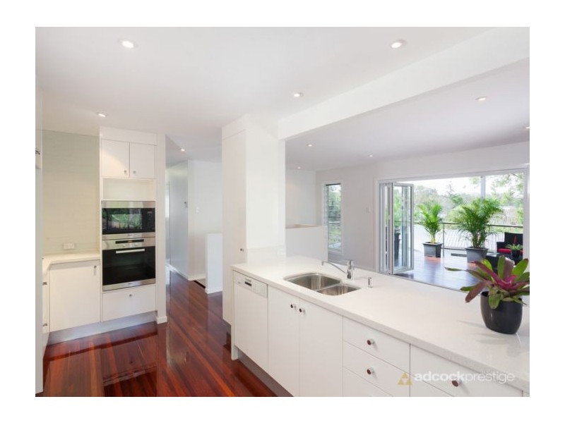 16 Paisley Street, Toowong QLD 4066