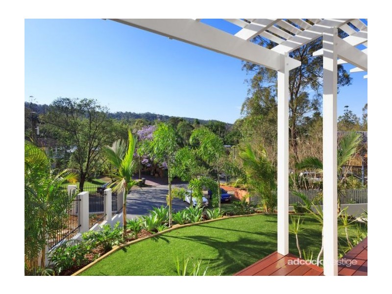 16 Paisley Street, Toowong QLD 4066