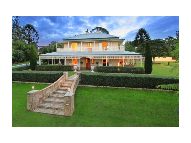 27 Mactier Street, Fig Tree Pocket QLD 4069