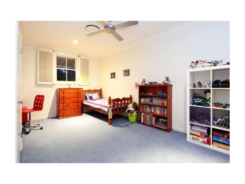 27 Mactier Street, Fig Tree Pocket QLD 4069