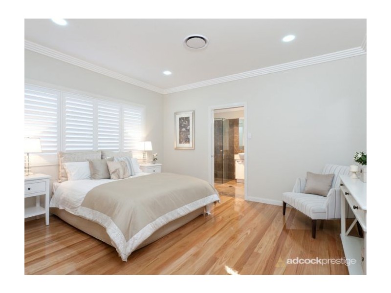 68 Mortlake Road, Graceville QLD 4075