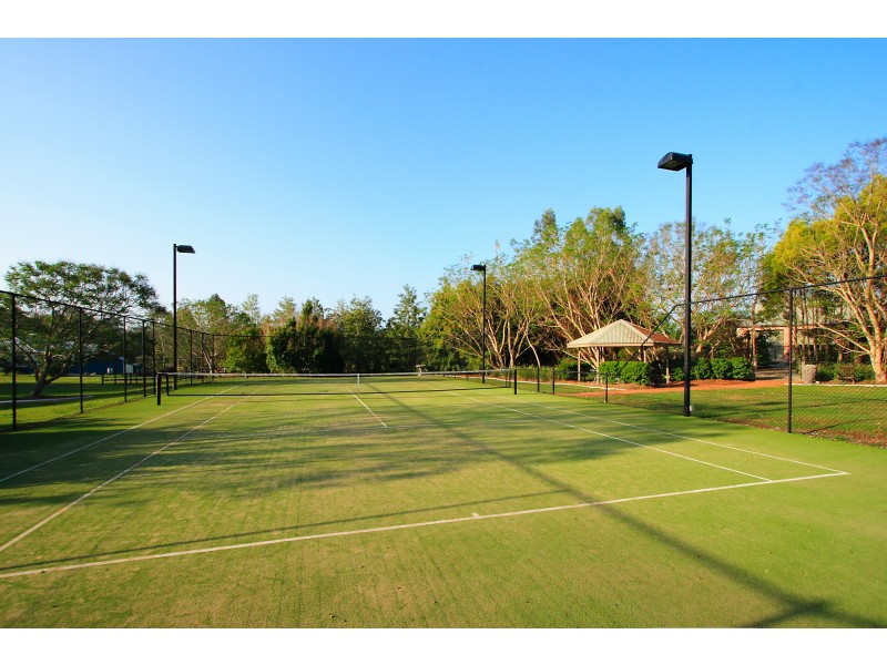 21 Moons Lane, Brookfield QLD 4069