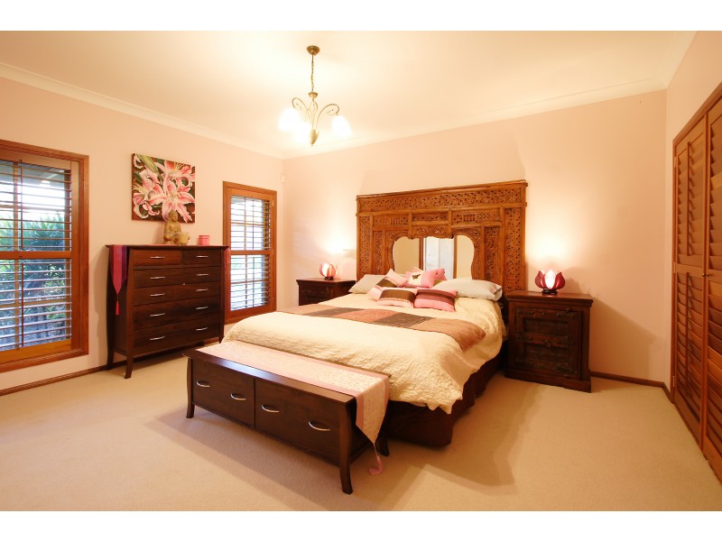 21 Moons Lane, Brookfield QLD 4069