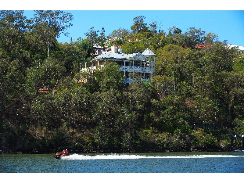 50 Dauphin Terrace, Highgate Hill QLD 4101