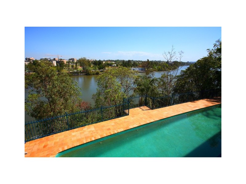 50 Dauphin Terrace, Highgate Hill QLD 4101
