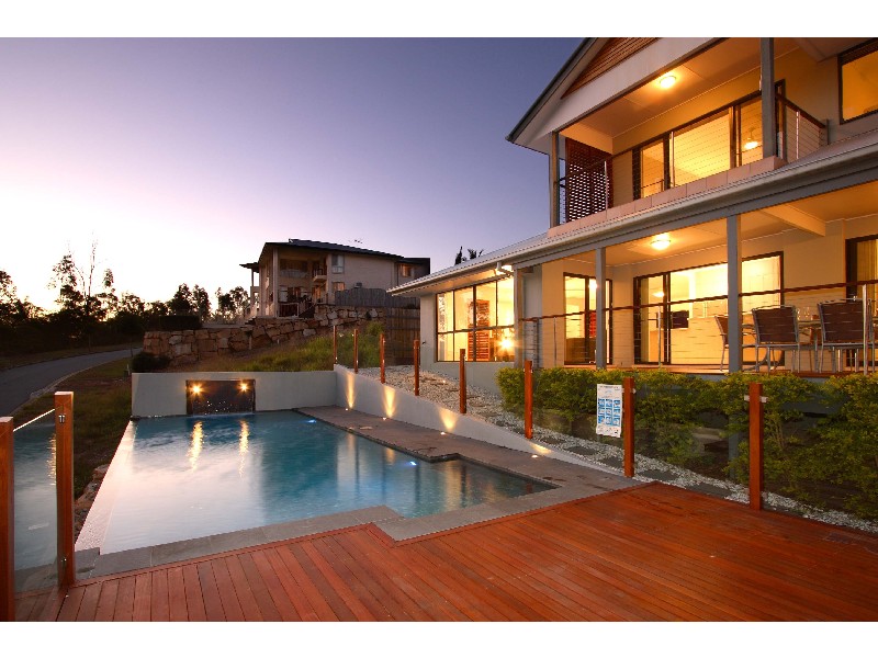 4 Amadeus Place, Westlake QLD 4074