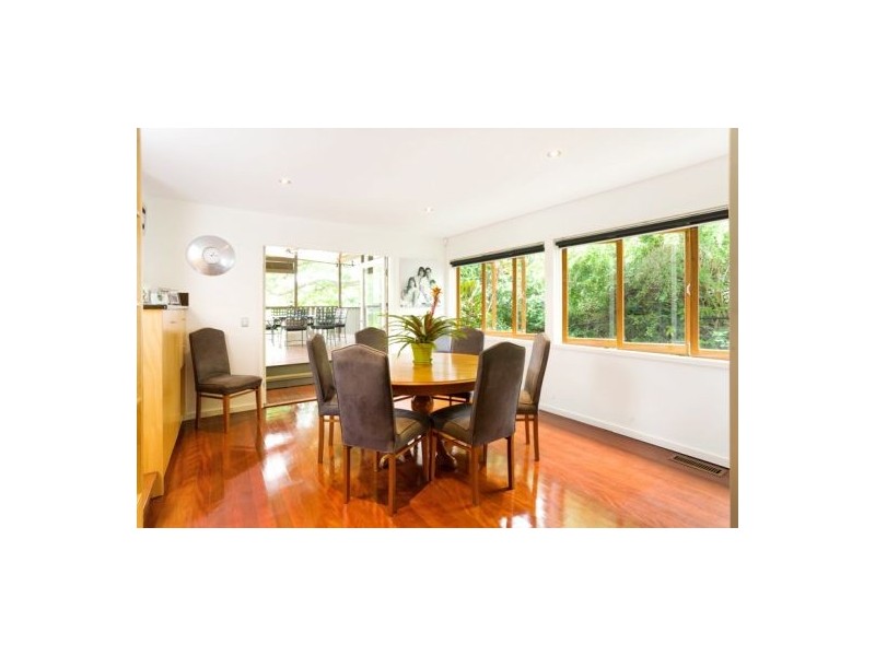 8 Long Street West, Graceville QLD 4075