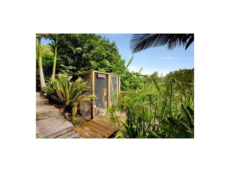 8 Long Street West, Graceville QLD 4075