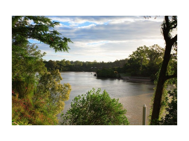 239 Dewar Terrace, Corinda QLD 4075