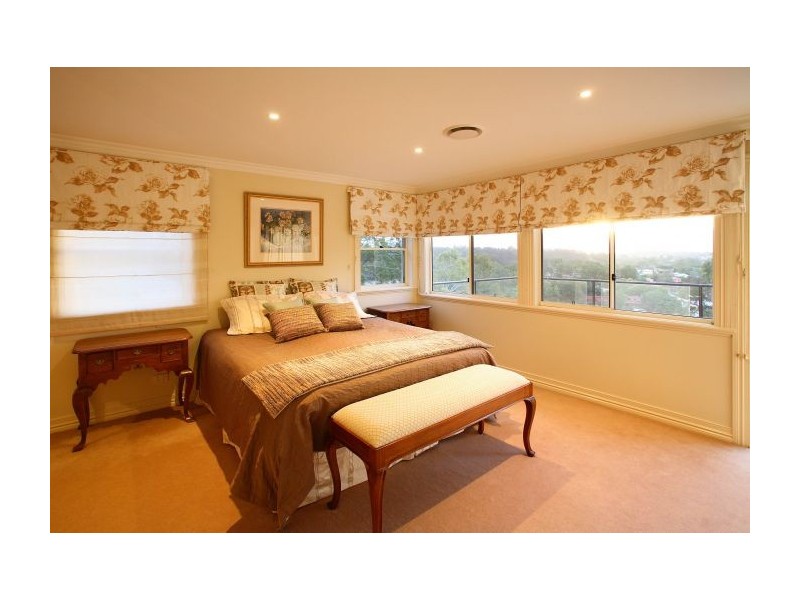 239 Dewar Terrace, Corinda QLD 4075