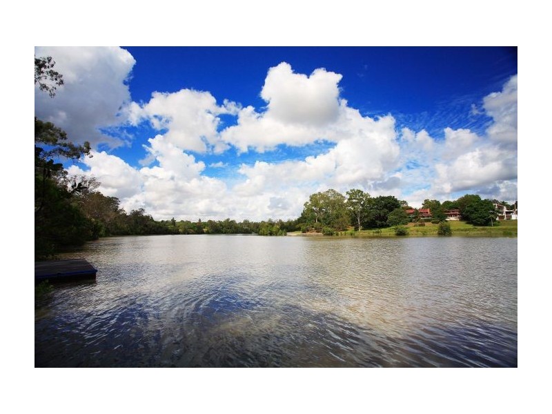 239 Dewar Terrace, Corinda QLD 4075