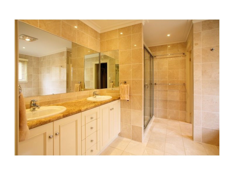 239 Dewar Terrace, Corinda QLD 4075