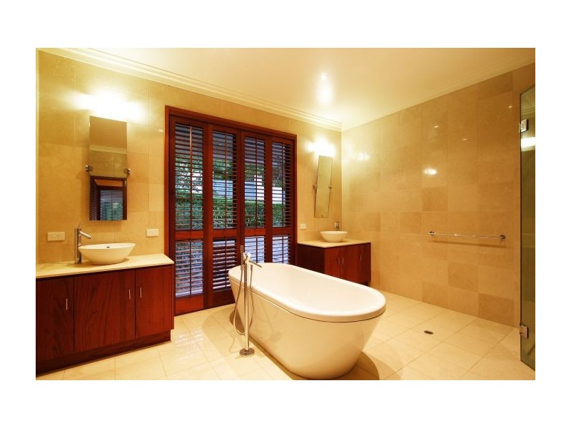 65 Robertson Place, Fig Tree Pocket QLD 4069