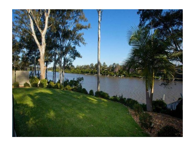 35 Kingfisher Place, Kenmore QLD 4069