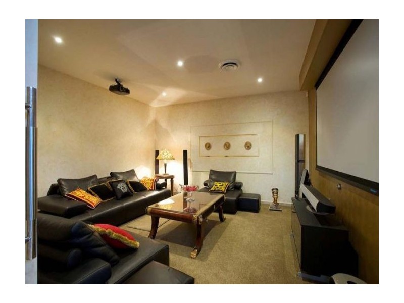 35 Kingfisher Place, Kenmore QLD 4069