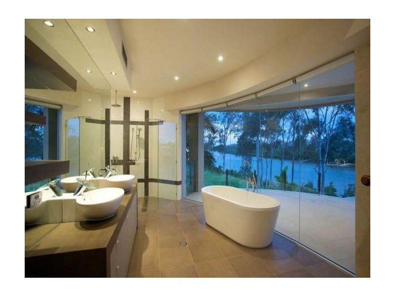 35 Kingfisher Place, Kenmore QLD 4069