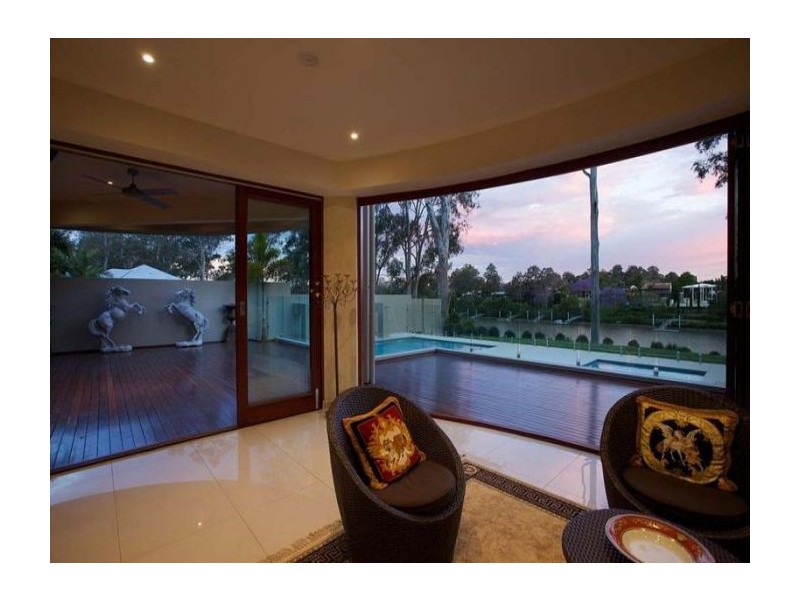 35 Kingfisher Place, Kenmore QLD 4069