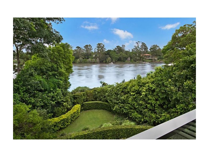 31 Glencairn Avenue, Indooroopilly QLD 4068