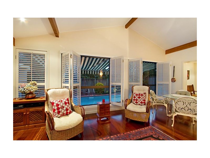 31 Glencairn Avenue, Indooroopilly QLD 4068