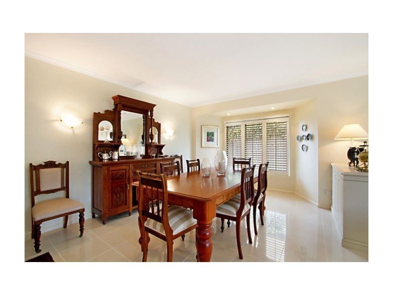 31 Glencairn Avenue, Indooroopilly QLD 4068