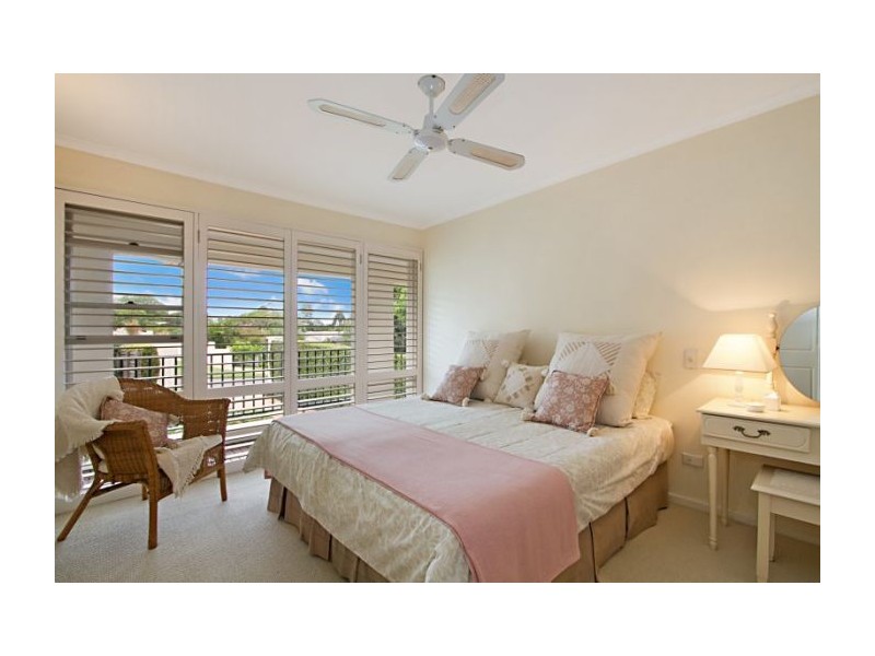 31 Glencairn Avenue, Indooroopilly QLD 4068