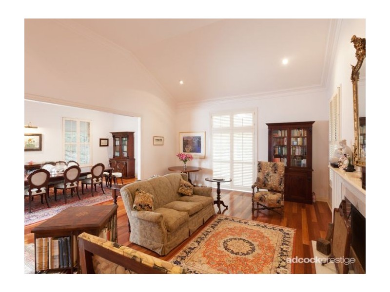 37 Laurel  Avenue, Chelmer QLD 4068