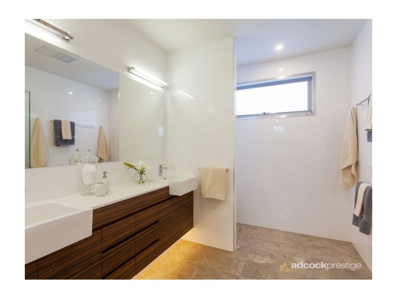 11 Avebury Street, West End QLD 4101