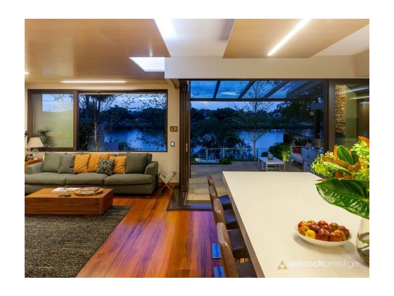 32 Hiron Street, St Lucia QLD 4067