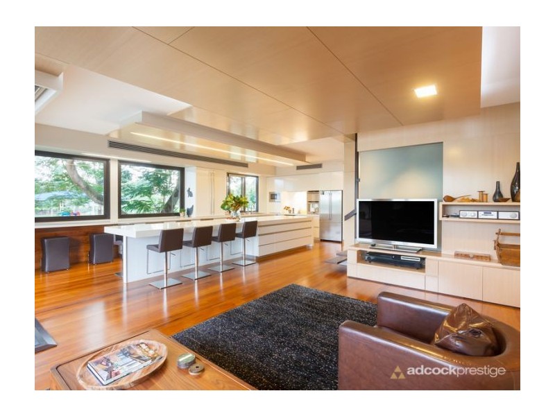 32 Hiron Street, St Lucia QLD 4067