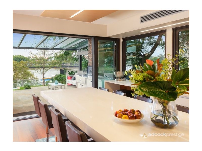 32 Hiron Street, St Lucia QLD 4067