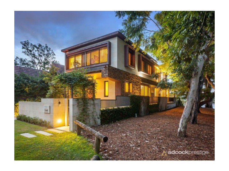 32 Hiron Street, St Lucia QLD 4067