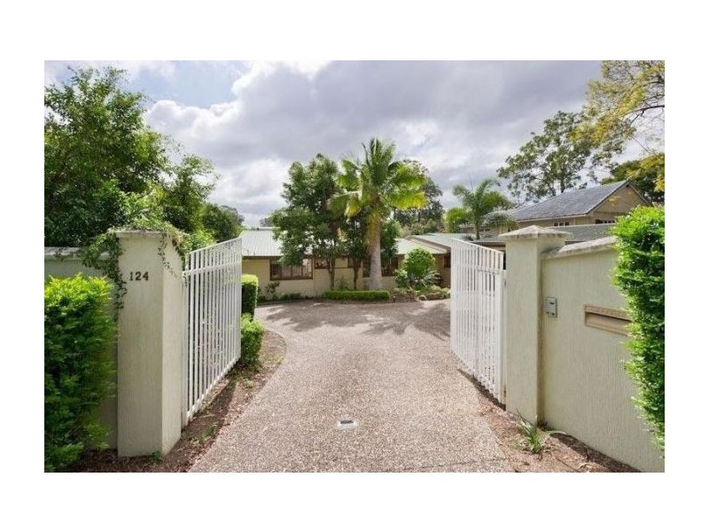 122-124 Harts Road, Indooroopilly QLD 4068