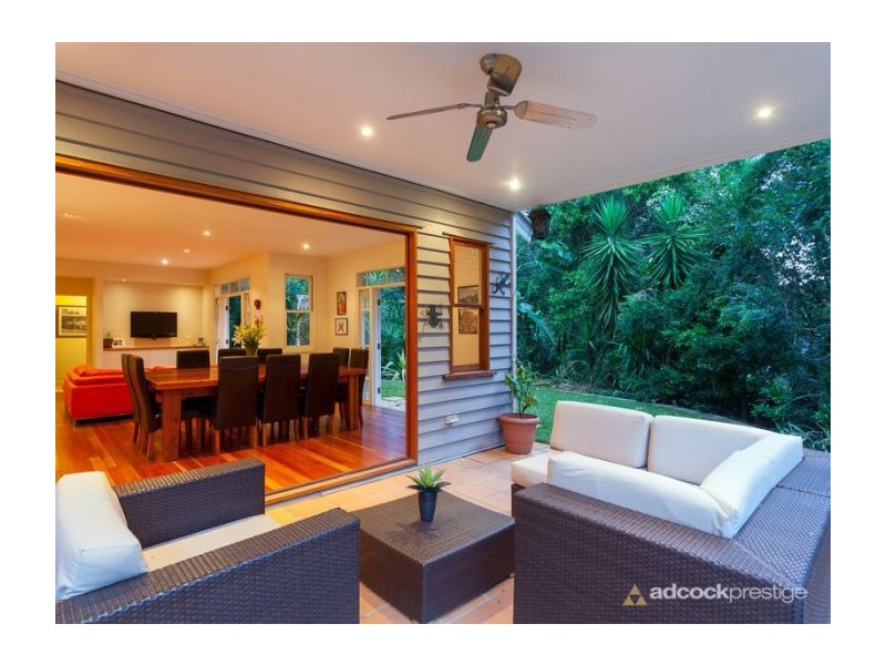 17 Orchard Terrace(Via Napier St), St Lucia QLD 4067