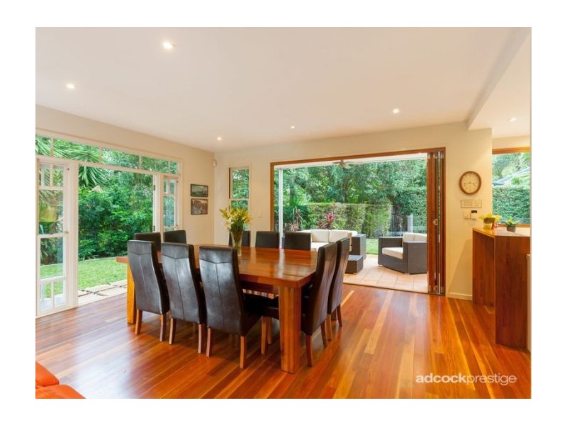 17 Orchard Terrace(Via Napier St), St Lucia QLD 4067