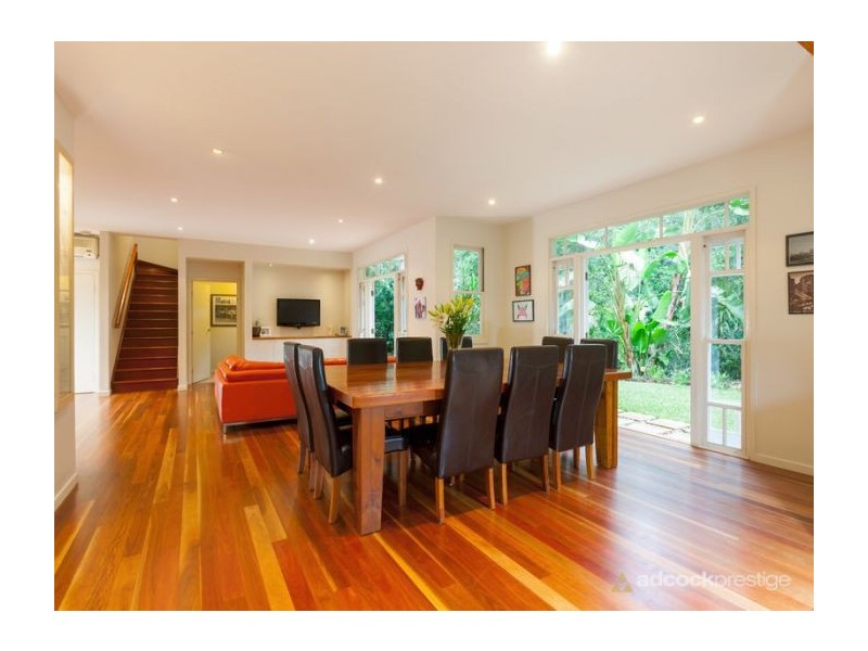 17 Orchard Terrace(Via Napier St), St Lucia QLD 4067