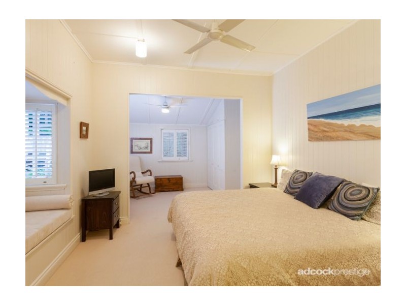 17 Orchard Terrace(Via Napier St), St Lucia QLD 4067