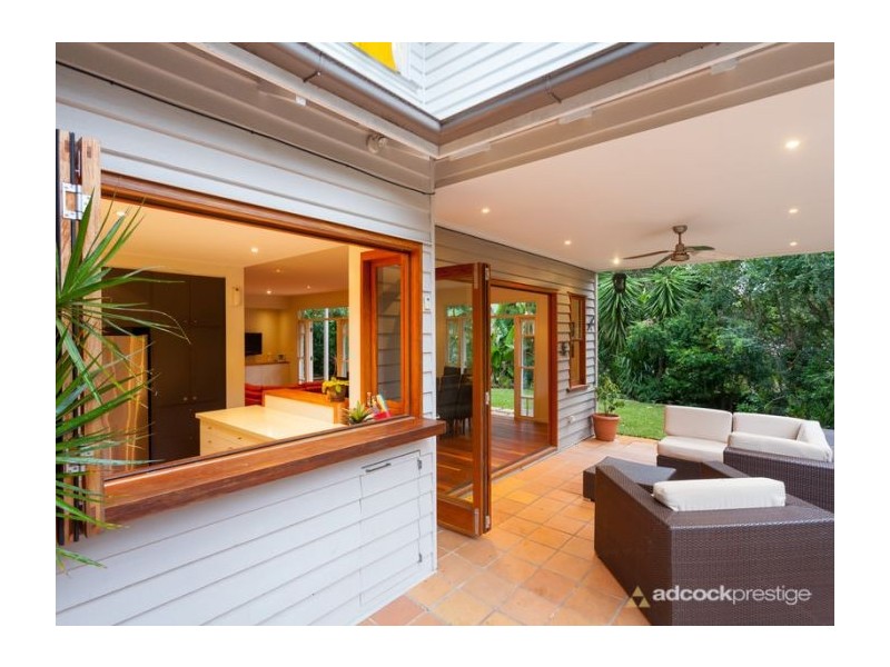 17 Orchard Terrace(Via Napier St), St Lucia QLD 4067