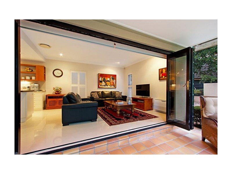 50 Baty Street, St Lucia QLD 4067