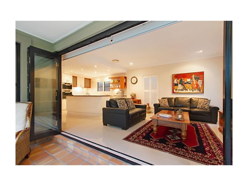 50 Baty Street, St Lucia QLD 4067