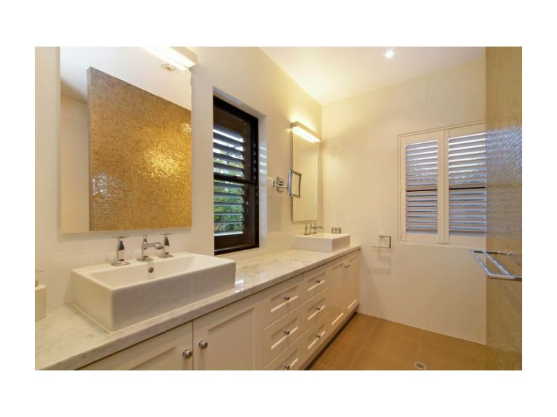 50 Baty Street, St Lucia QLD 4067