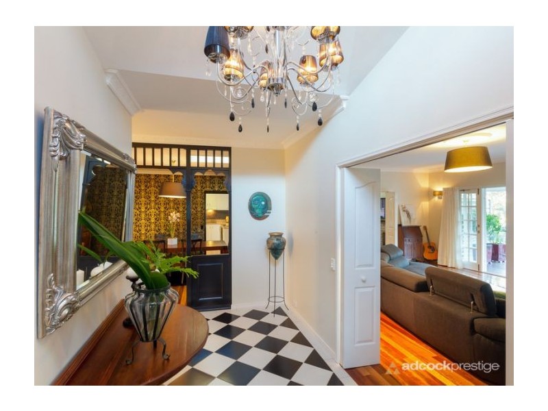9/43a Goldieslie Road, Indooroopilly QLD 4068