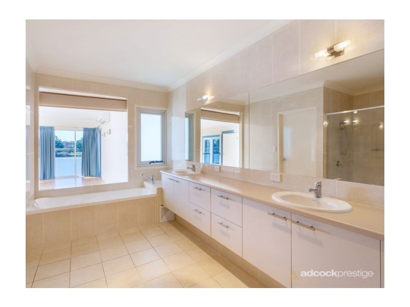 10-12 Hiron Street, St Lucia QLD 4067