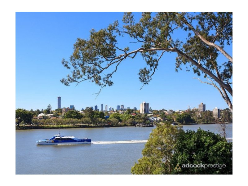 12 Hiron, St Lucia QLD 4067