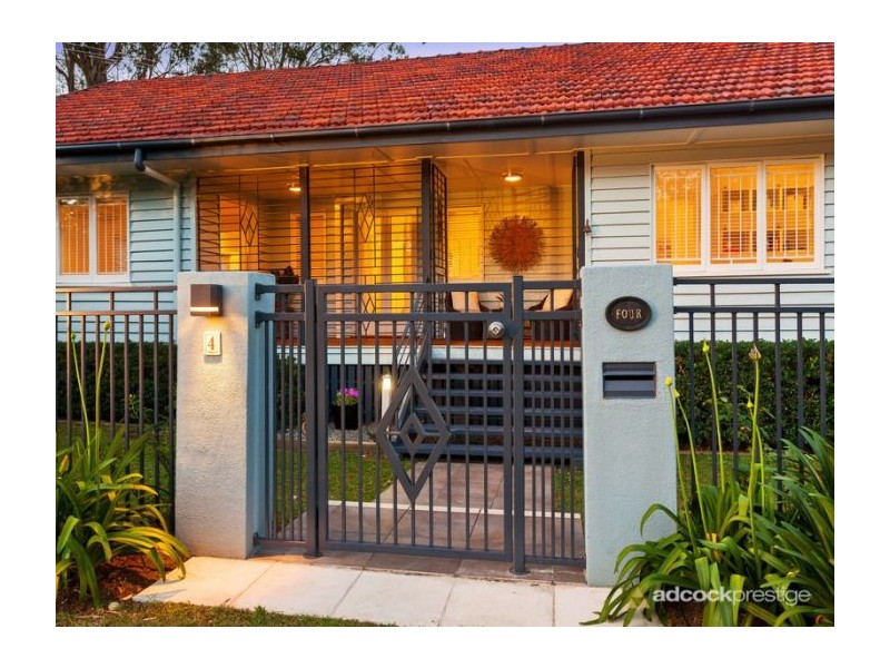 4 Raglan Street, St Lucia QLD 4067