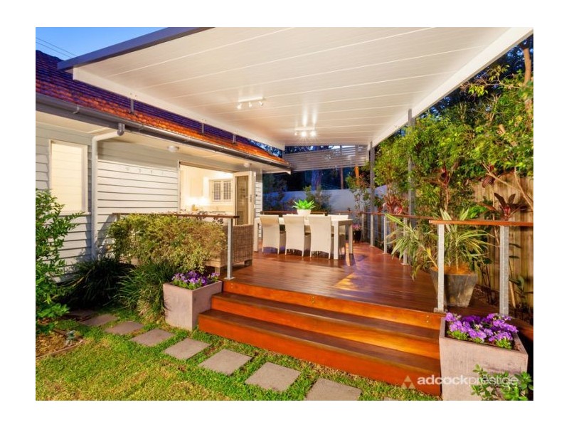 4 Raglan Street, St Lucia QLD 4067