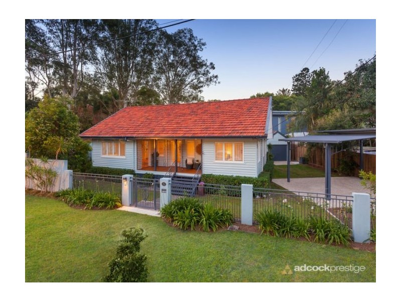 4 Raglan Street, St Lucia QLD 4067