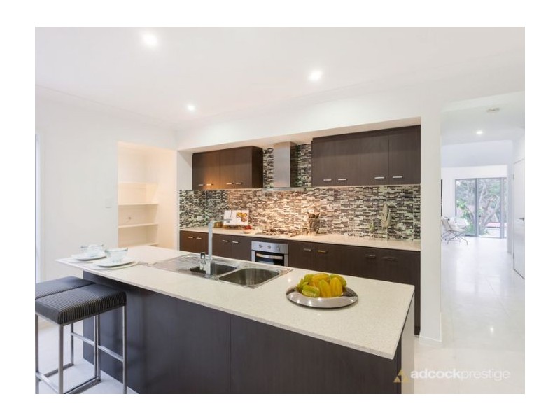 46 Dell Road, St Lucia QLD 4067