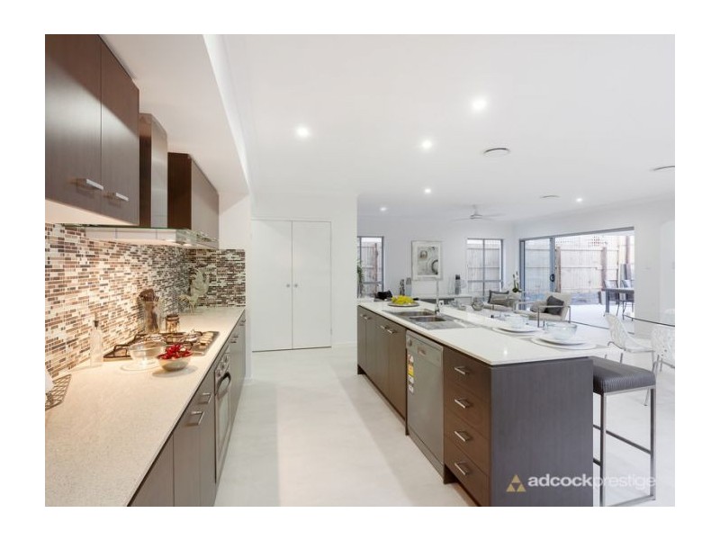 46 Dell Road, St Lucia QLD 4067