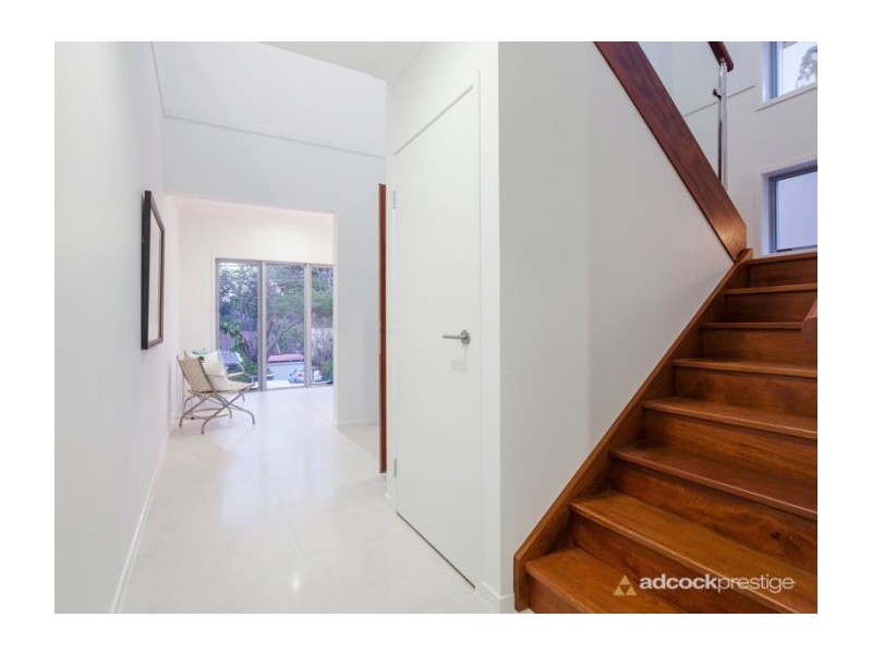 46 Dell Road, St Lucia QLD 4067